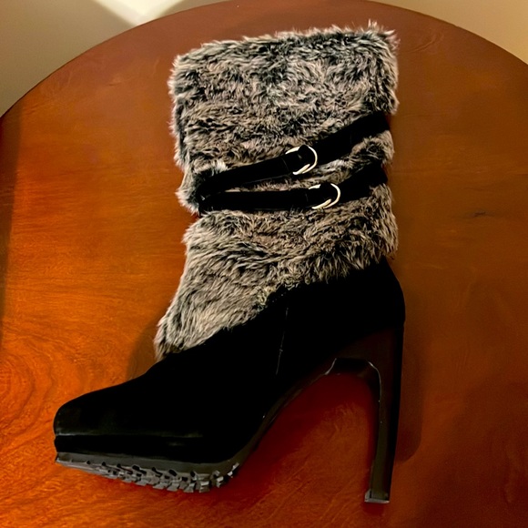 Faux Fur High Heel Boots. NWOT. Size 8.5 fitting Size 8 - Picture 3 of 9